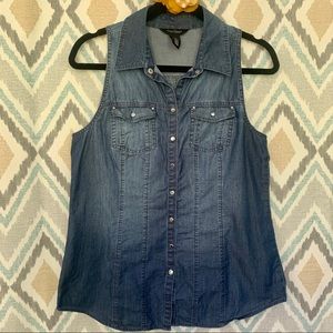 ⭐️ 3/$30 ⭐️ - WHBM Sleeveless Denim Button-Up